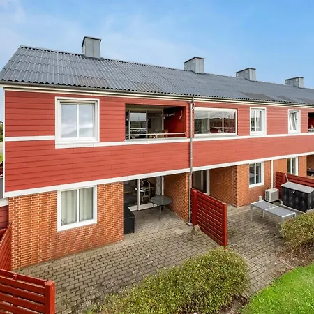 Alvy - 100m To The Fjord By Interhome